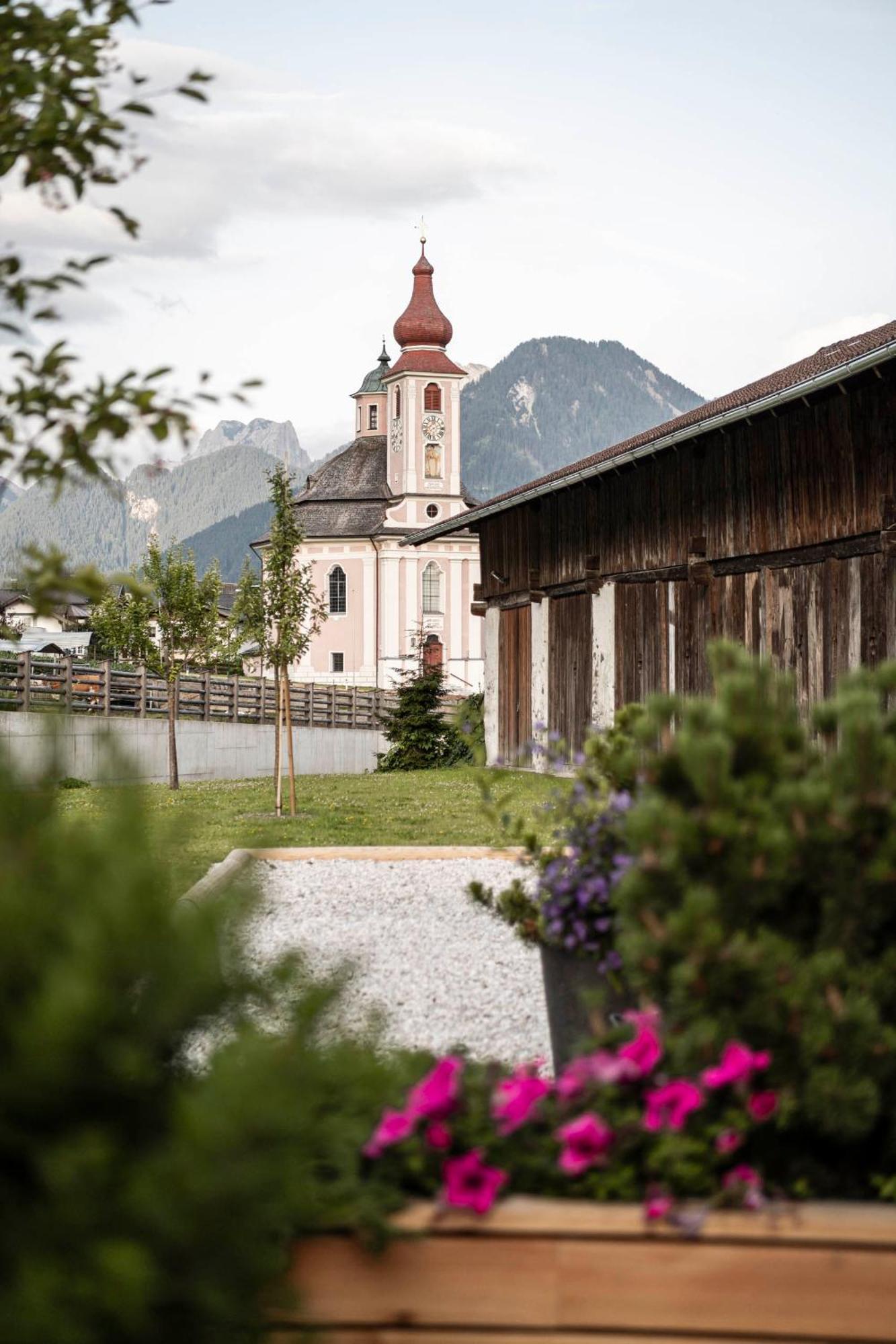 Strasserwirt - Ansitz Zu Tirol Strassen Extérieur photo