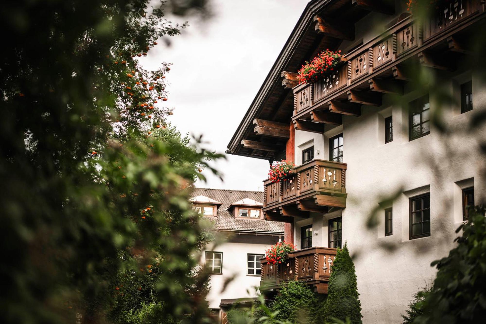 Strasserwirt - Ansitz Zu Tirol Strassen Extérieur photo