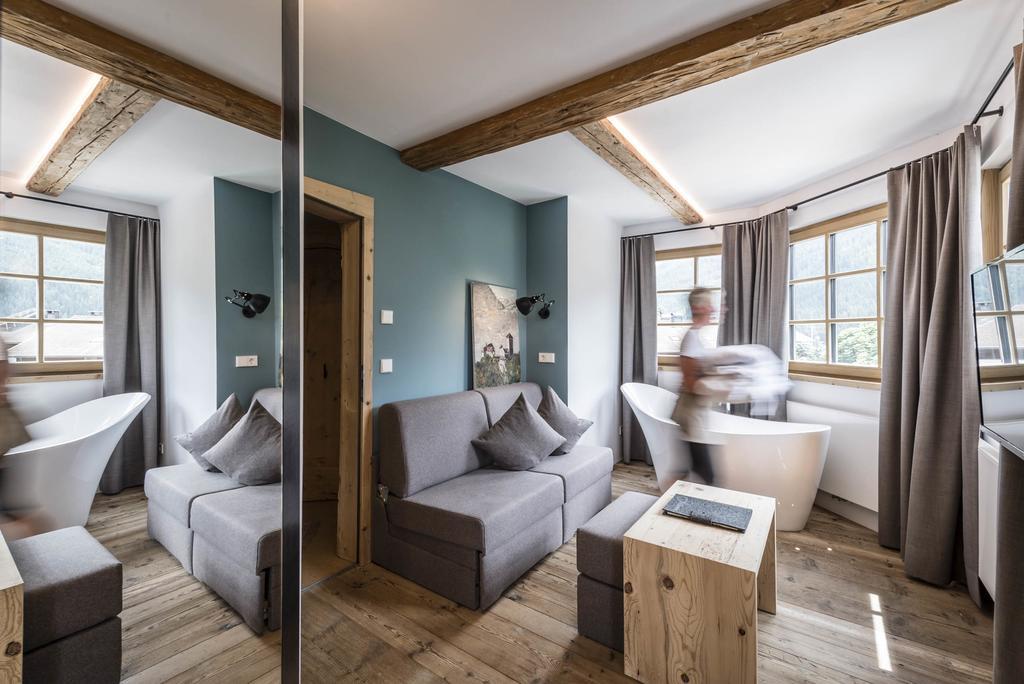 Strasserwirt - Ansitz Zu Tirol Strassen Chambre photo